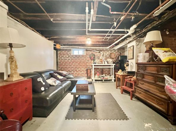 32 Herbert Avenue, Port Washington NY 11050
