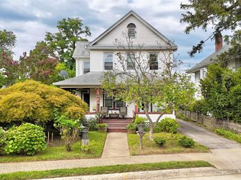 32 Herbert Avenue