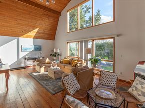 18 Alanson Lane, Hampton Bays NY 11946