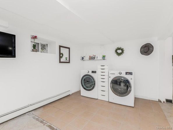 2398 Centre Avenue, Bellmore NY 11710