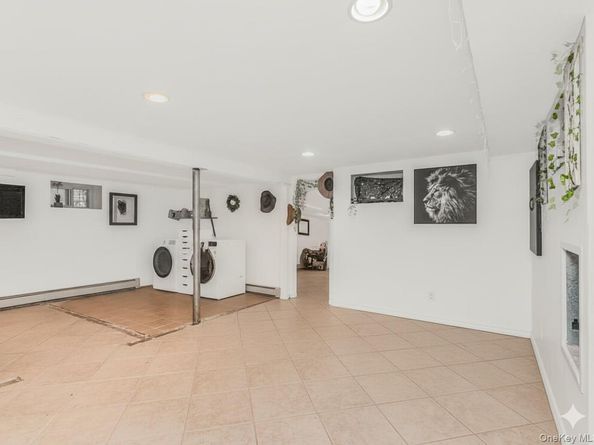 2398 Centre Avenue, Bellmore NY 11710