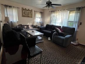 85 W Fairview Avenue, Valley Stream NY 11580
