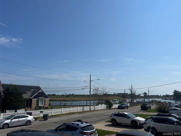 311 Riviera Parkway, Lindenhurst NY 11757