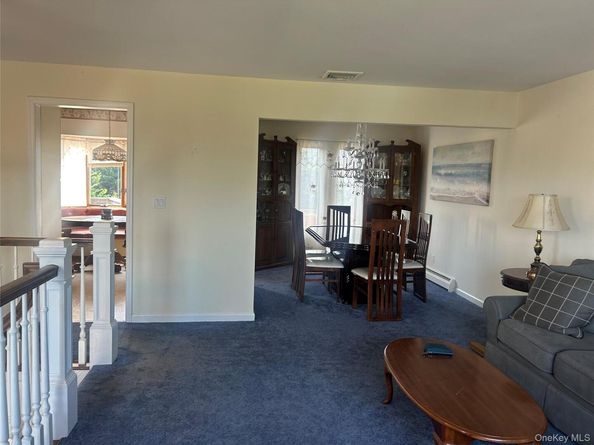 311 Riviera Parkway, Lindenhurst NY 11757