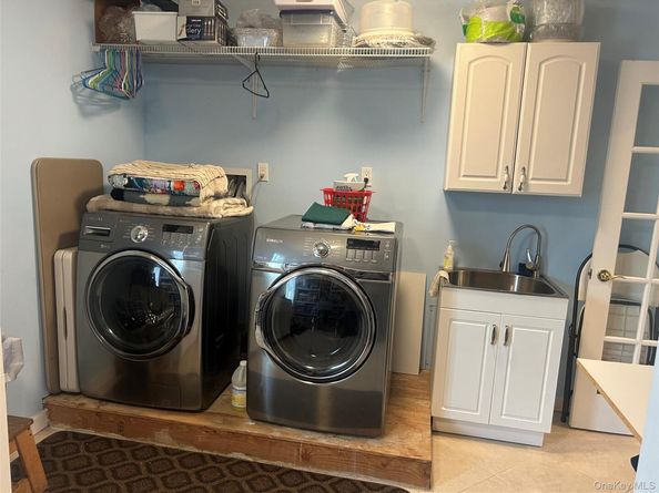 311 Riviera Parkway, Lindenhurst NY 11757