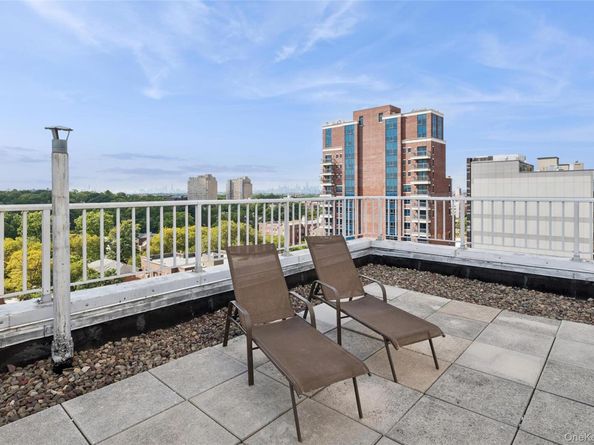 125-10 Queens Boulevard 1711, Kew Gardens NY 11415