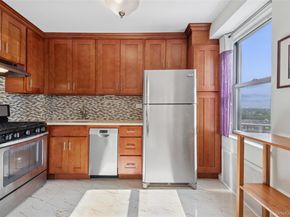 125-10 Queens Boulevard 1711, Kew Gardens NY 11415