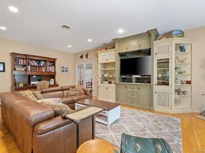 1040 Washington Avenue, Plainview NY 11803