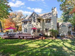 1040 Washington Avenue, Plainview NY 11803