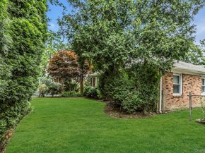 84 Horton Place, Syosset NY 11791