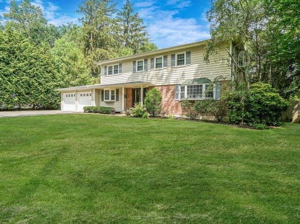 3 Tanyard Lane, Huntington NY 11743