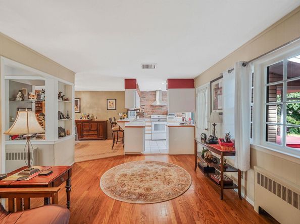 3 Tanyard Lane, Huntington NY 11743