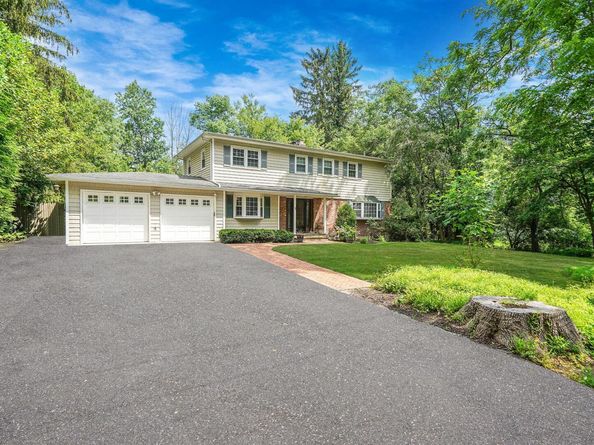 3 Tanyard Lane, Huntington NY 11743
