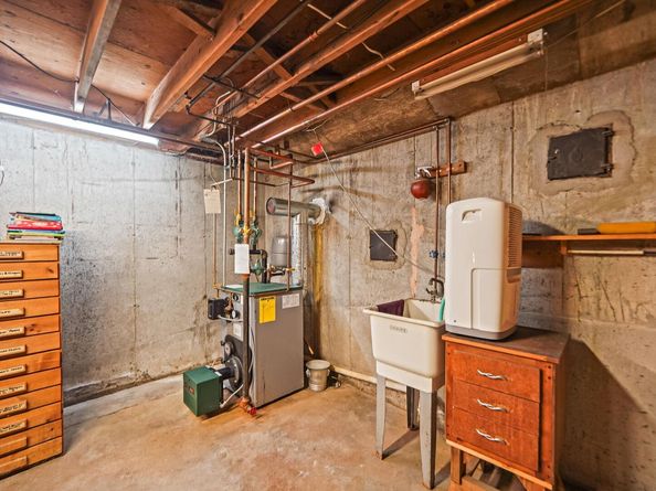 3 Tanyard Lane, Huntington NY 11743