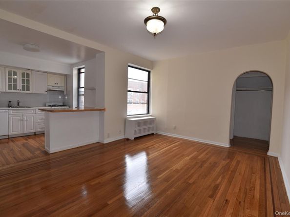 83-52 Talbot Street 5C, Kew Gardens NY 11415