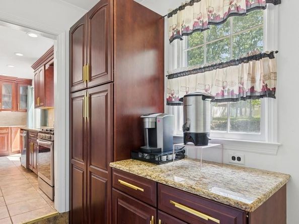 7 Mortimer Street, Westhampton Beach NY 11978