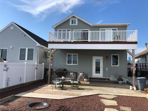 10 James Street S, East Rockaway NY 11518