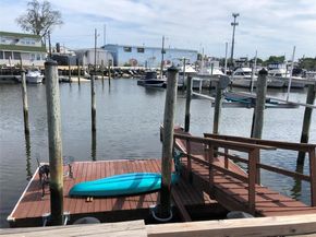 10 James Street S, East Rockaway NY 11518