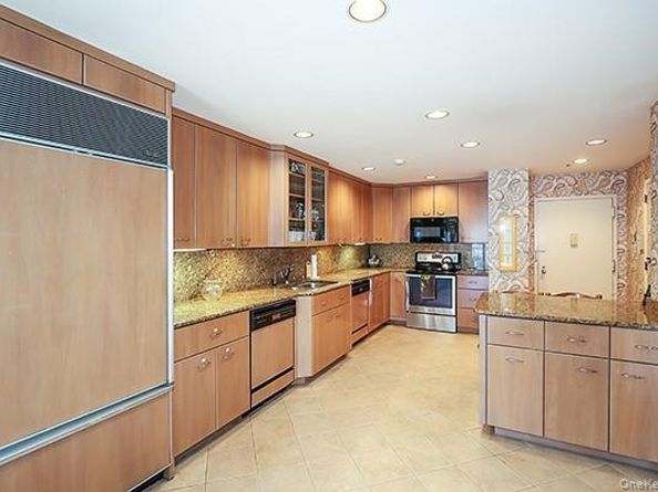 360 Shore Road 6L & 6M, Long Beach NY 11561