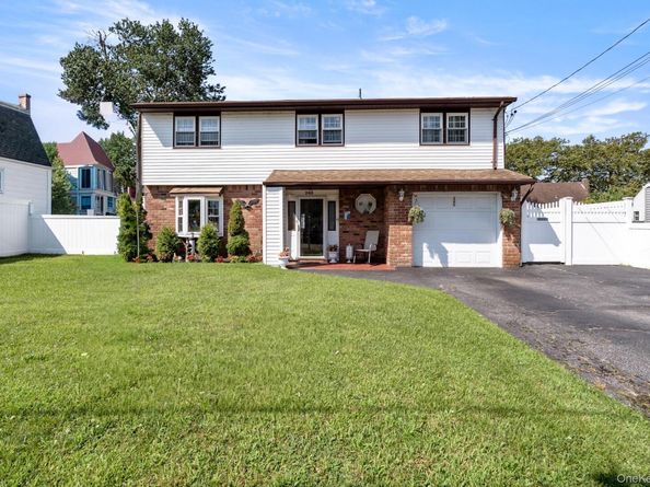 245 Lido Parkway, Lindenhurst NY 11757