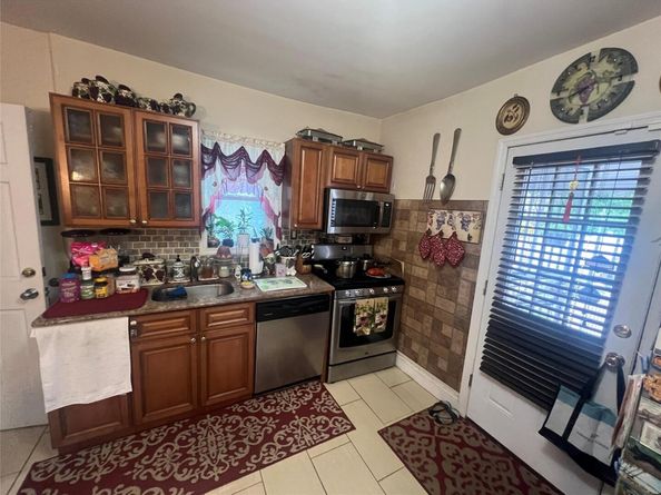 11845 218th Street, Cambria Heights NY 11411