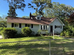 83 Smith Lane, Medford NY 11763