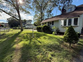83 Smith Lane, Medford NY 11763