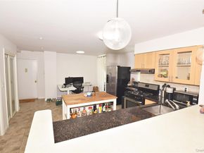 12-36 Estates Lane 49 L, Bayside NY 11360