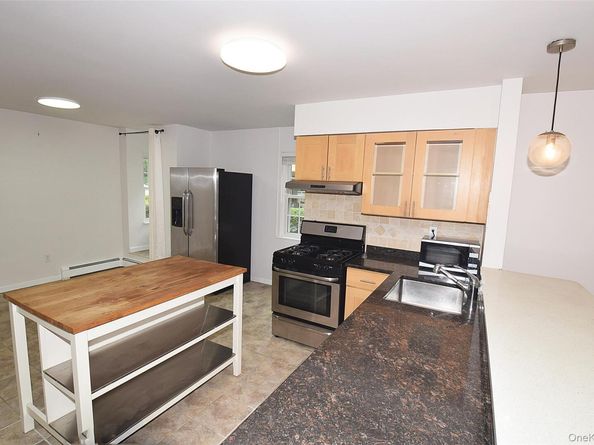 12-36 Estates Lane 49 L, Bayside NY 11360