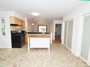 12-36 Estates Lane 49 L, Bayside NY 11360