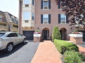 12-36 Estates Lane 49 L, Bayside NY 11360