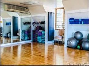 12-36 Estates Lane 49 L, Bayside NY 11360