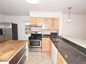 12-36 Estates Lane 49 L, Bayside NY 11360