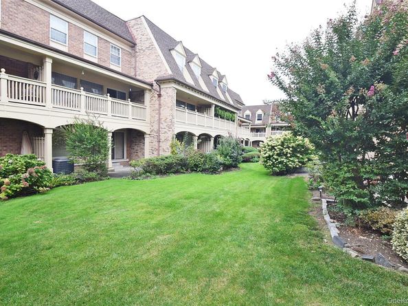 12-36 Estates Lane 49 L, Bayside NY 11360