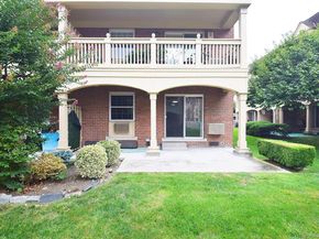 12-36 Estates Lane 49 L, Bayside NY 11360