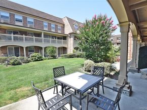 12-36 Estates Lane 49 L, Bayside NY 11360