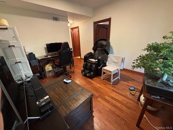 842 Ocean Parkway 2B, Brooklyn NY 11230