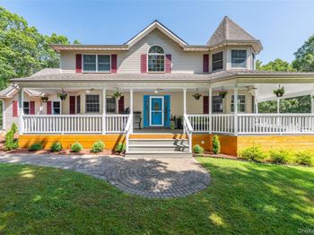 15 Douglas Lane