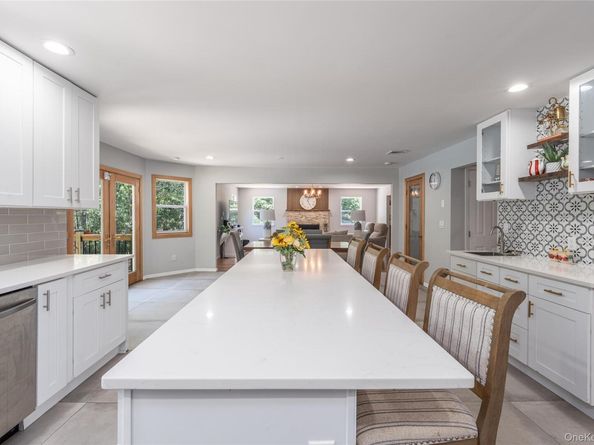 15 Douglas Lane, Manorville NY 11949