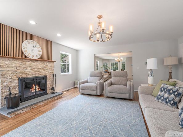 15 Douglas Lane, Manorville NY 11949