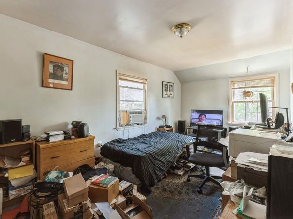 162-49 13 Avenue, Beechhurst NY 11357