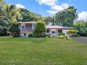 11 Easterly Road, Hampton Bays NY 11946