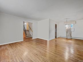 11 Easterly Road, Hampton Bays NY 11946