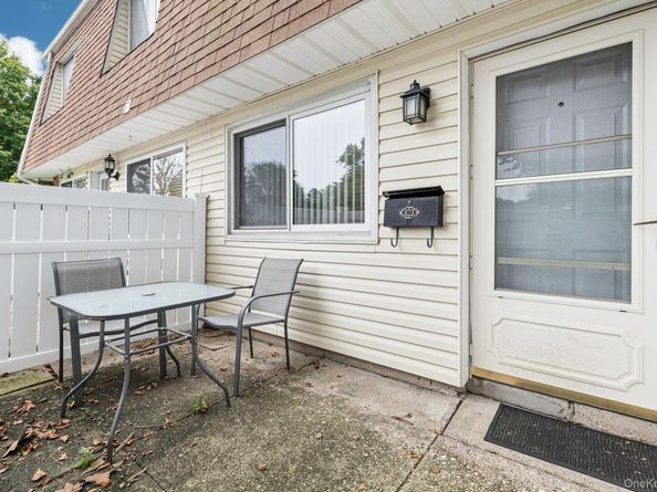 275 Storm Drive, Holtsville NY 11742