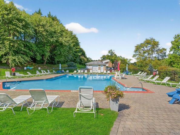 1840 Crompond Road EC8, Peekskill NY 10566