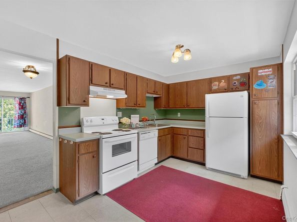 1840 Crompond Road EC8, Peekskill NY 10566