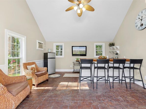 3 Steven Path, Center Moriches NY 11934