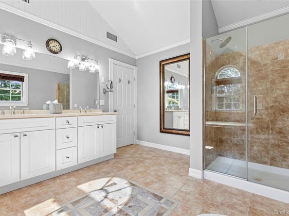 3 Steven Path, Center Moriches NY 11934