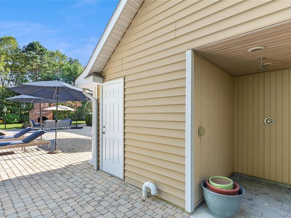 3 Steven Path, Center Moriches NY 11934