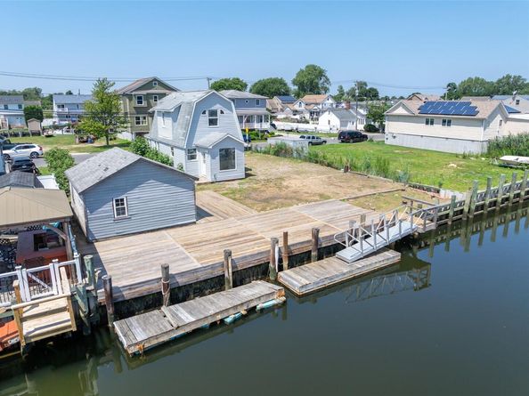 2601 Ocean Avenue, Seaford NY 11783